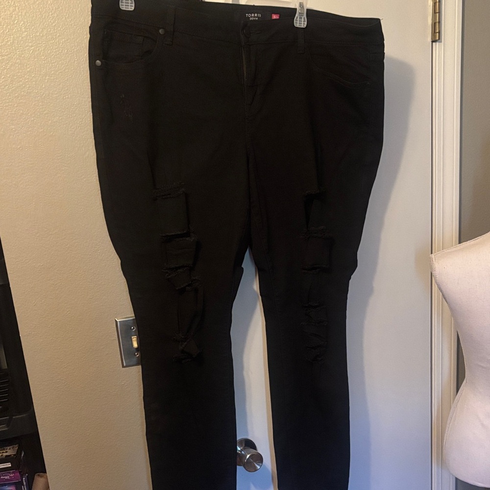 Black Distressed Jeans
